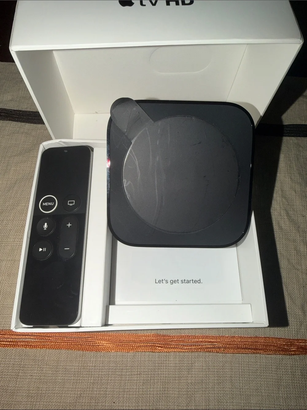 Apple TV HD 32GB (4th Gen) A1625 w/ Siri Remote, Box, Power and lighting Cable